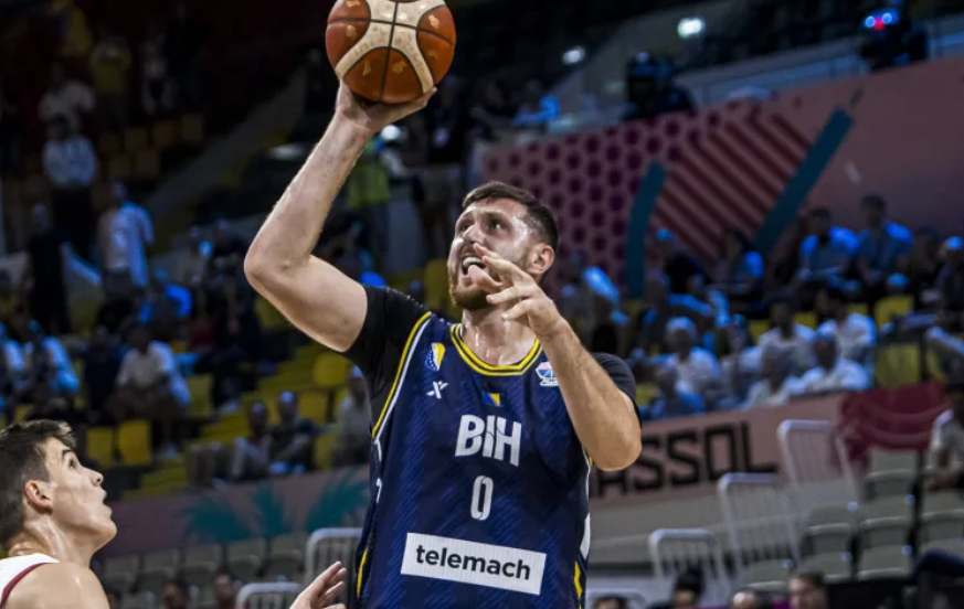 的比赛中遭, 伊德两场比